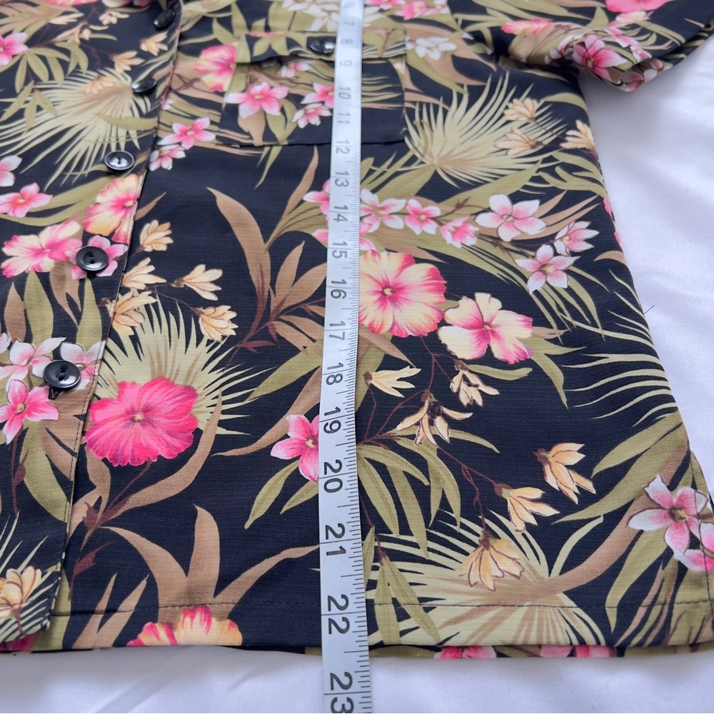 Sag Harbor Hawaiian Pink Pistachio Floral Button-… - image 6